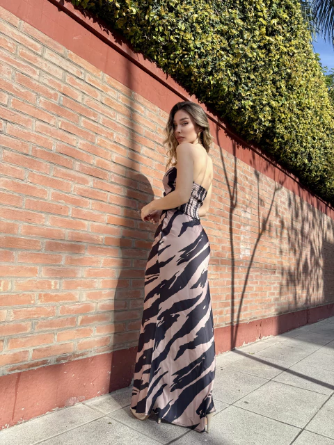 V26-8017 FALDA CROACIA