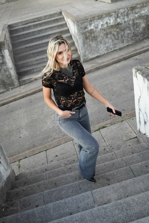 v26-4014 Remera Romantic