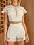 conjunto cropped e short com detalhes em renda
