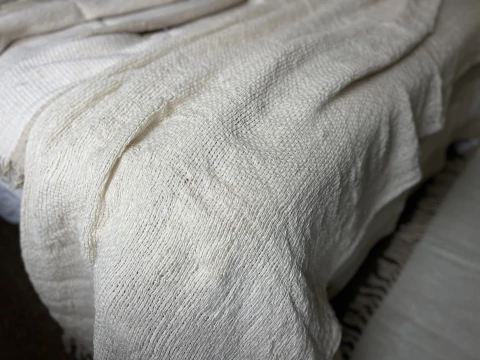 MANTA O PASHMINA DE LANA CRIOLLA - 2.40 x 1