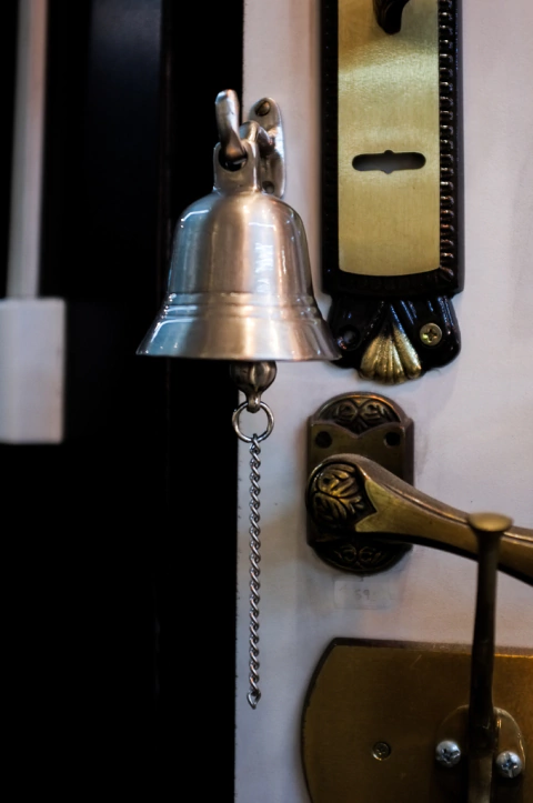 CAMPANA CHICA EN BRONCE SATINADO