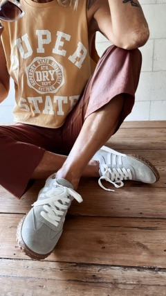 ALMA en gamuza gris tiza - online store