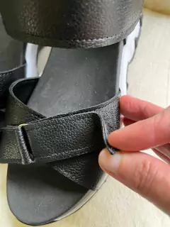 MICA en cuero negro - Canela