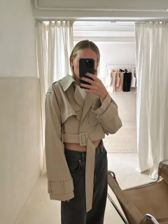Imagen de CROPPED TRENCH