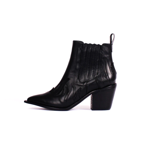 ANN BLACK - PRE VENTA