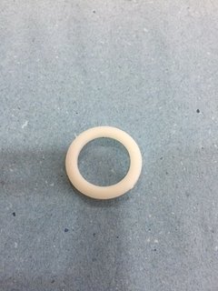 ARGOLA PLÁSTICA PARA VARAL