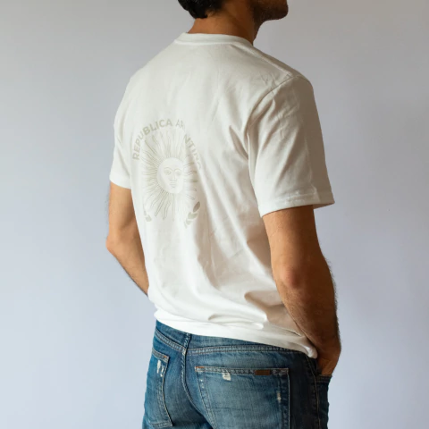 Remera Sol de mayo - Unisex - Blanca - comprar online