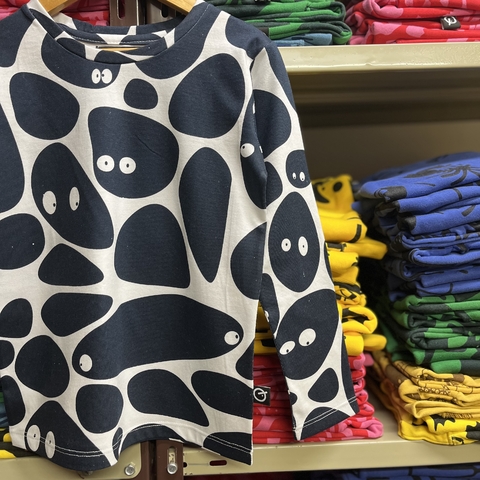 Remera PIEDRAS Azul Marino ML - comprar online