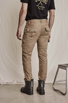 PANTALON WILLIAMS CARGO MARRON en internet