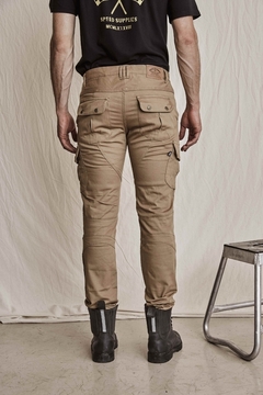 PANTALON WILLIAMS CARGO MARRON - TiendaMoto Argentina TE: 1162818687