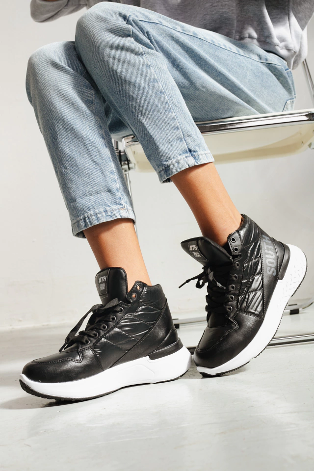 Zapatilla lyn negro