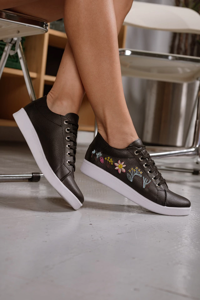 zapatillas cloe negro — imagen 2