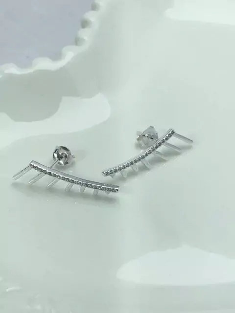 Brinco Ear Cuff Palito Cravejado