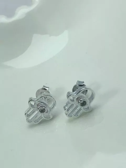 Brinco Mão de Fátima com pedra