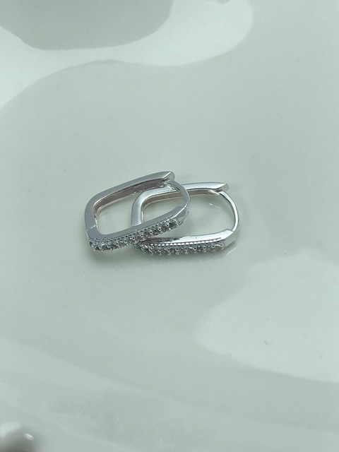 Argola Fina Cravejada Pequena