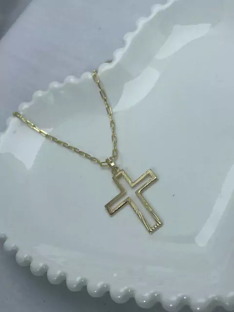 Corrente de Cruz Vazada com Friz