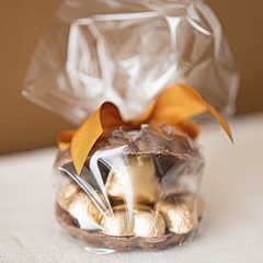 Ostra de chocolate con corazones - comprar online