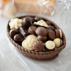 Cestas de chocolate con bombones