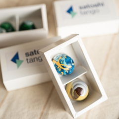 10 cajas personalizadas sticker 2 bombones - comprar online