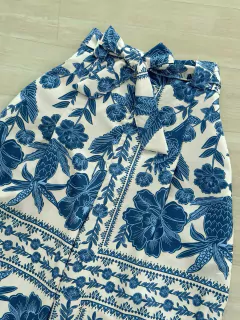 Calça pantalona inspired FRM na internet