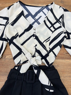 Cropped de amarrar - buy online