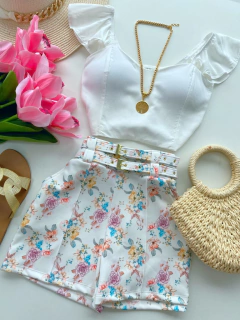 Shorts floral - comprar online