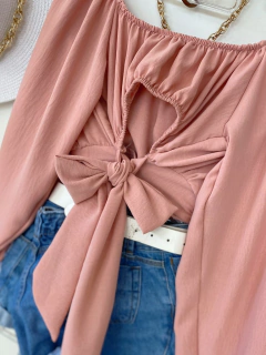 Cropped Larissa na internet