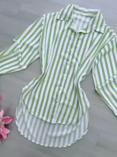 Camisa listrada na internet
