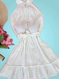 Vestido Evelyn branco na internet