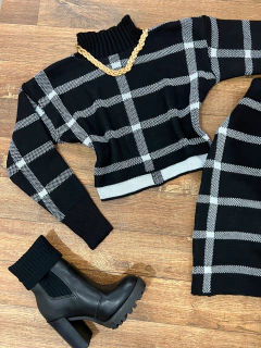 Conjunto cropped e saia tricot na internet