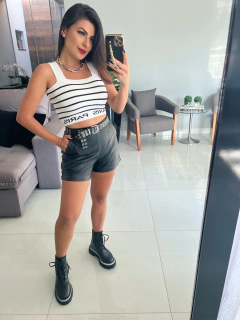 Shorts couro eco - comprar online