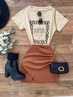 T-Shirt estampada Love na internet