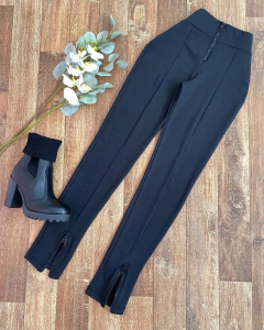 Calça flanelada 3 zíperes