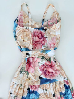 Vestido longo de amarrar na internet