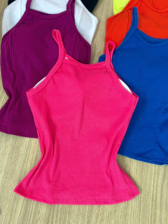 Cropped canelado on internet