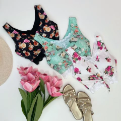 Cropped canelado com renda