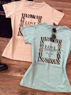 T-Shirt estampada Love - comprar online