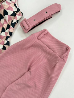 Calça malha Pop na internet