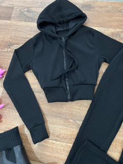 Imagem do Conjunto canelado 3D