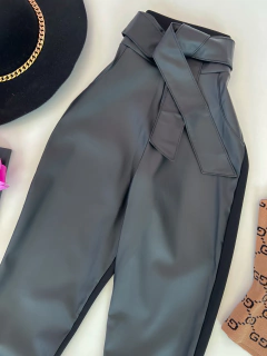 Calça couro sintético - comprar online