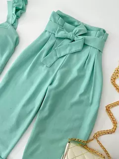 Conjunto de linho verde claro na internet