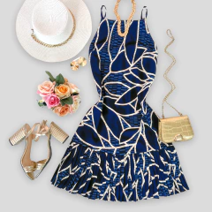 Vestido com barra plissada