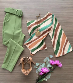 Calça Alfaiataria com Cinto (cópia) (cópia)