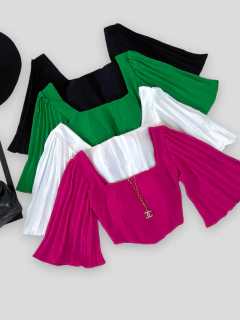 Cropped Manga Plissada