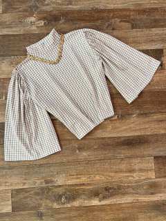 Blusa Bianca na internet