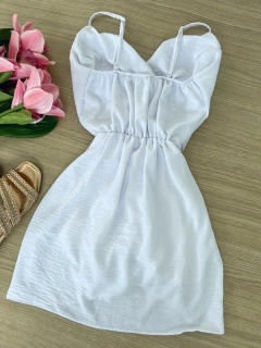 Vestido/Macaquinho Mari branco na internet