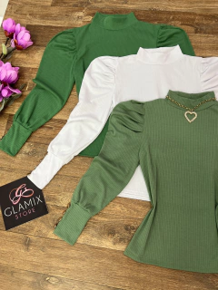 Blusa punho com botões na internet