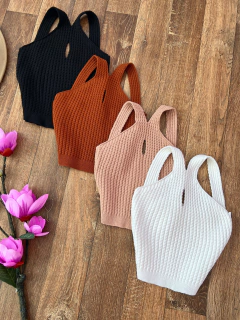 Cropped modal Bianca na internet