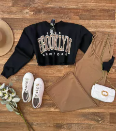 Cropped moletom Brooklyn preto