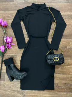 Vestido mídi canelado